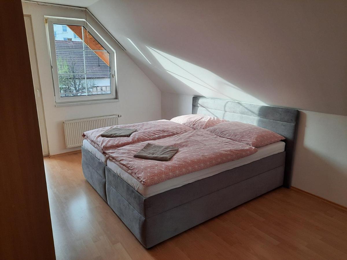 Apartman Chiarita Nemšová Eksteriør billede
